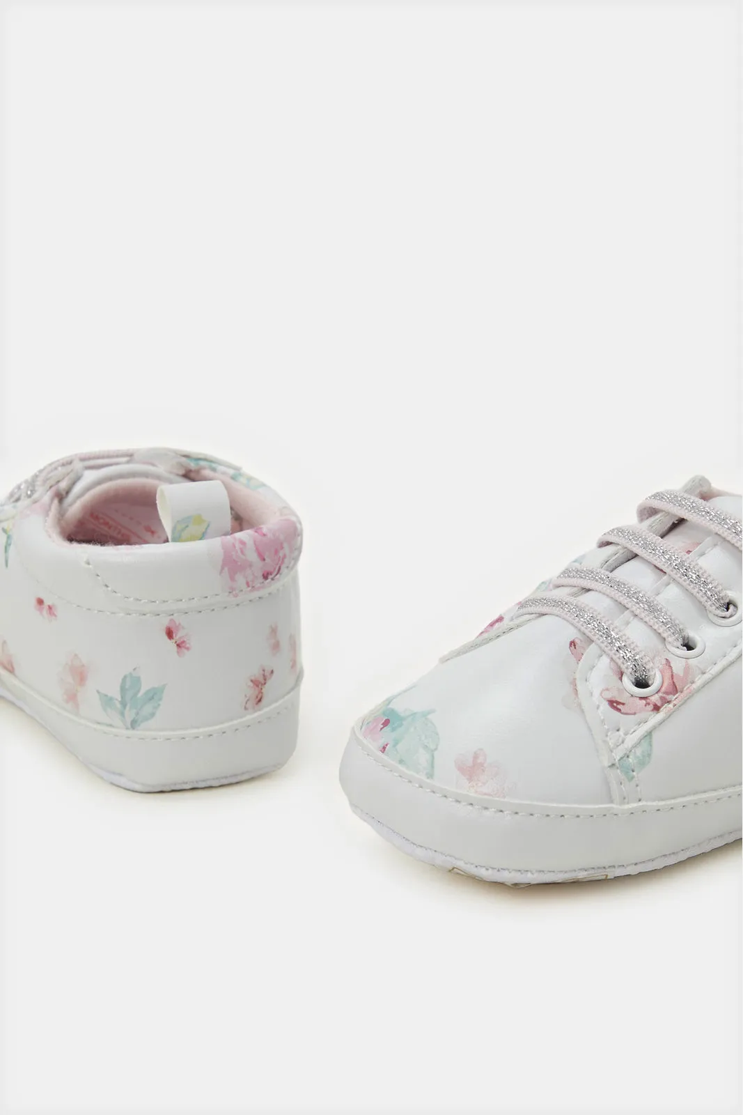 Baby White Flower Print Pram Shoe