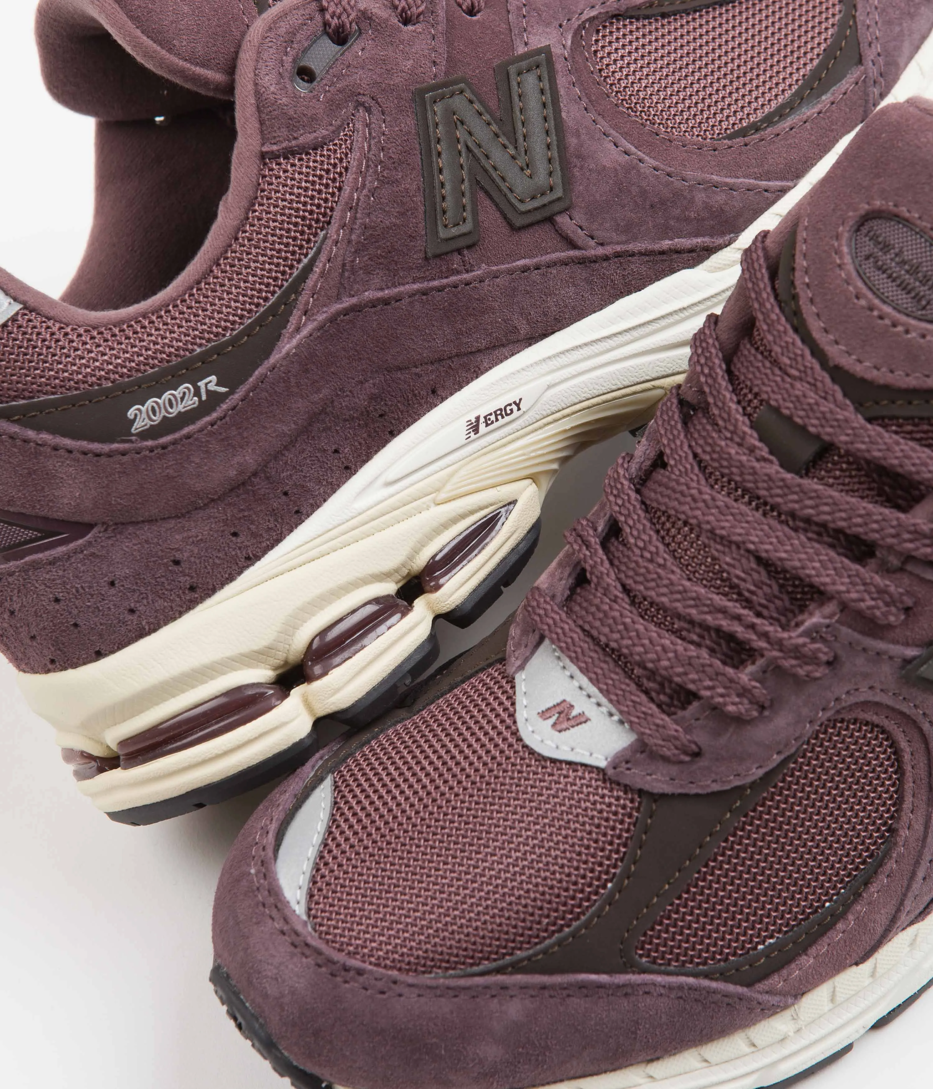 New Balance 2002R Shoes - Truffle