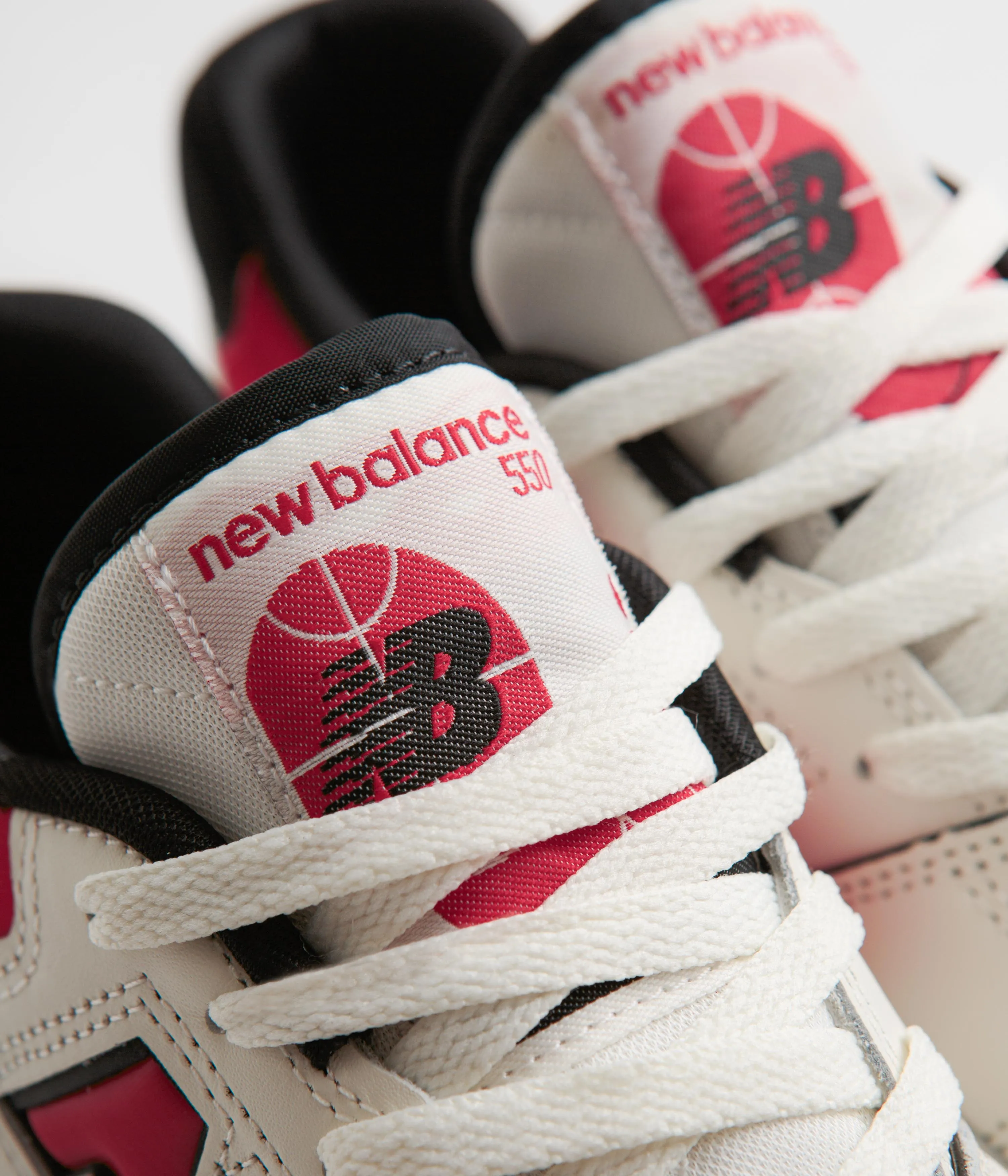 New Balance 550 Shoes - Sea Salt / Red