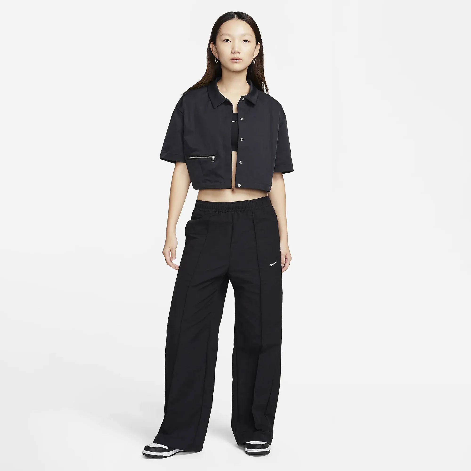 NIKE | WMN'S SPORTSWEAR EVERYTHING WOVENS { BLACK OR GREY