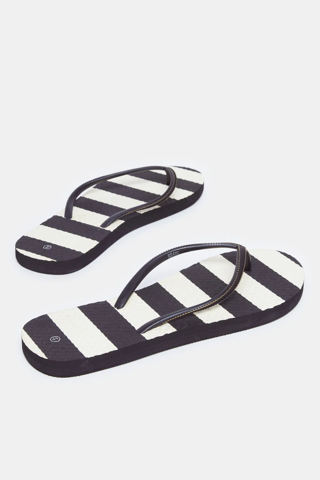 Women Black Chain Trim Flip Flop